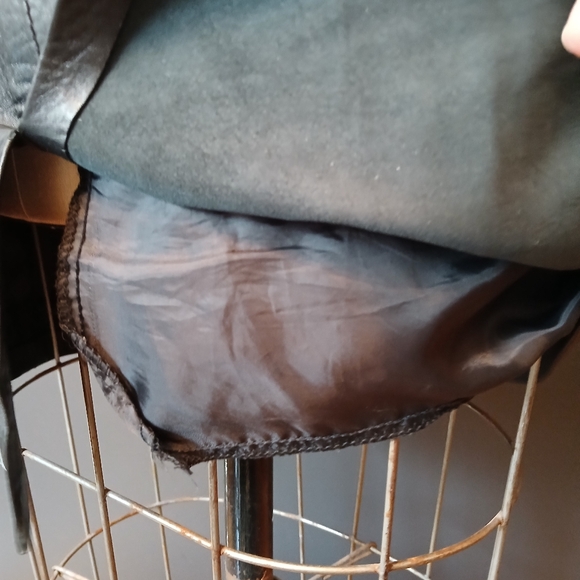 Leather skirt - Picture 4 of 8